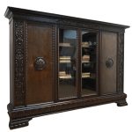 długa biblioteka na lwich łapach