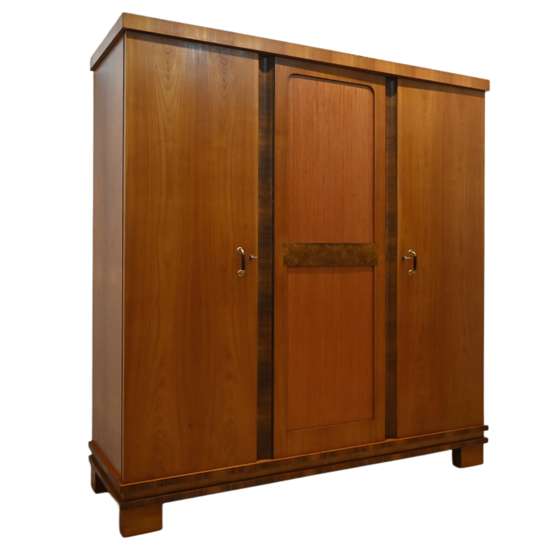 25112505 (0) jasna drewniana szafa - obrazek 1