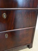 mahoniowa komoda z 1880 roku - obrazek 12