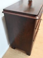 mahoniowa komoda z 1880 roku - obrazek 7