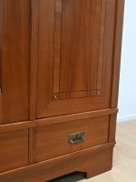 wysoka szafa z intarsjami - obrazek 5