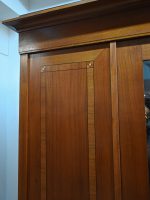 wysoka szafa z intarsjami - obrazek 11