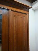 wysoka szafa z intarsjami - obrazek 10