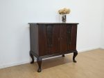 śliczna mała komoda na wysokich nogach - obrazek 5