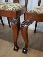 sześć krzeseł - obrazek 13