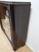 witryna serwantka ze szklanymi półkami - obrazek 8