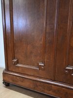 stara dwudrzwiowa szafa z około 1920 roku - obrazek 12