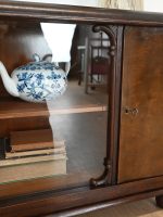 niska witryna z suwanymi szybami - obrazek 12