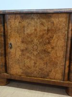 długa orzechowa rozbierana komoda - obrazek 7