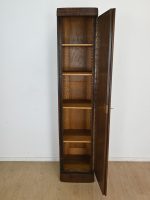 słupek wysoka wąska szafka z półkami - obrazek 12