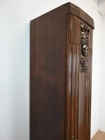 słupek wysoka wąska szafka z półkami - obrazek 5