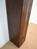 słupek wysoka wąska szafka z półkami - obrazek 6