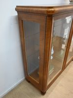 serwantka ze szklanymi półkami - obrazek 5