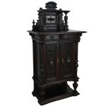 wąska zdobna bieliźniarka szafka